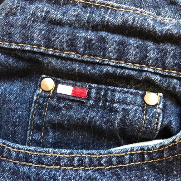 Tommy Hilfiger Boyfriend Short Size 8 Medium Wash - Picture 4 of 5